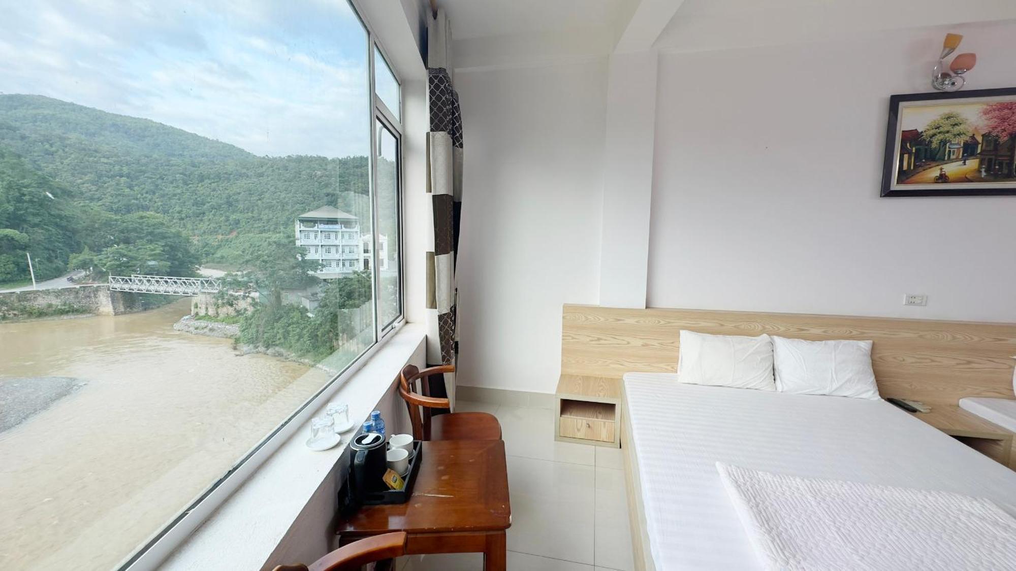 Quy Anh Hotel Bao Lac Town Eksteriør billede