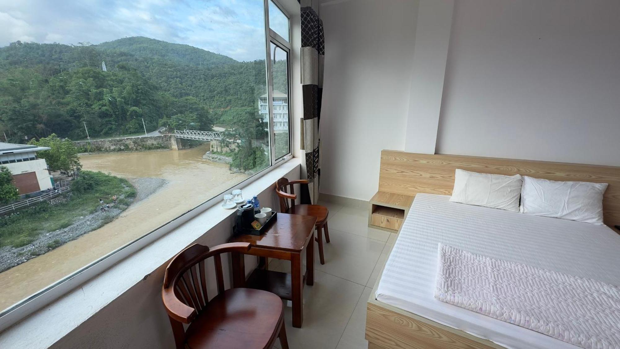 Quy Anh Hotel Bao Lac Town Eksteriør billede