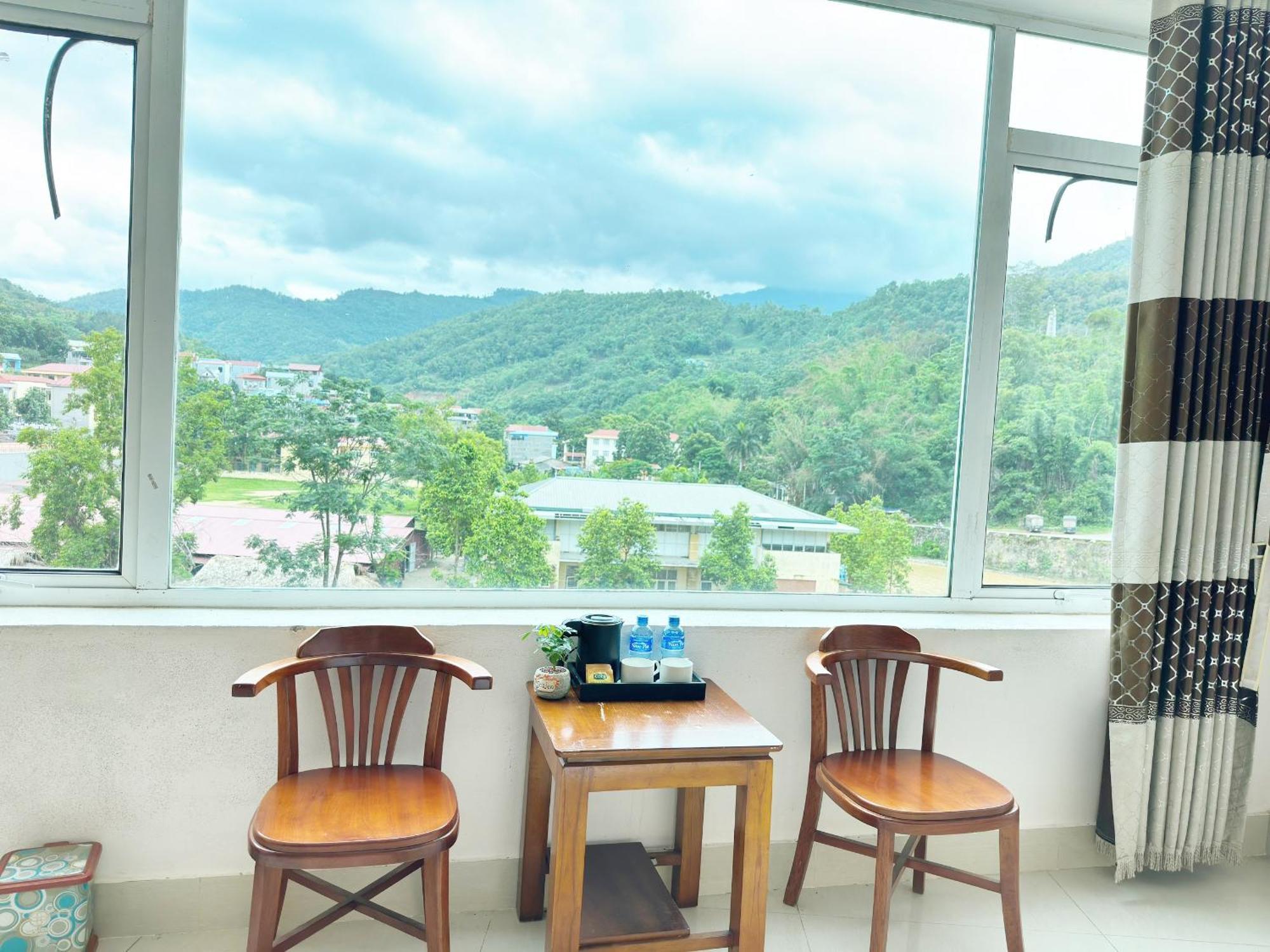 Quy Anh Hotel Bao Lac Town Eksteriør billede