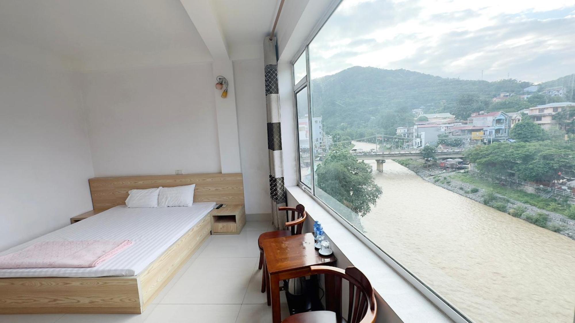 Quy Anh Hotel Bao Lac Town Eksteriør billede