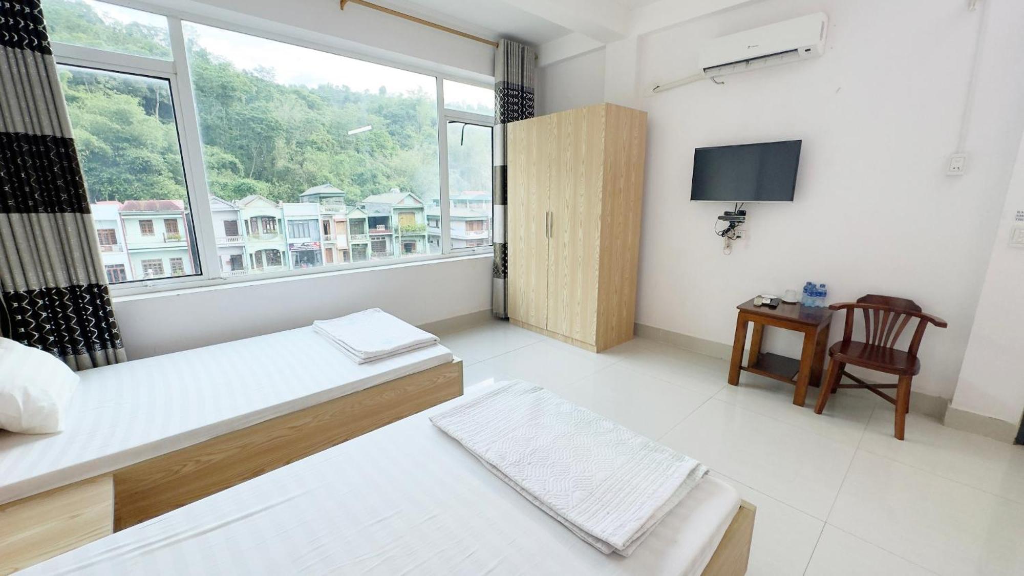 Quy Anh Hotel Bao Lac Town Eksteriør billede