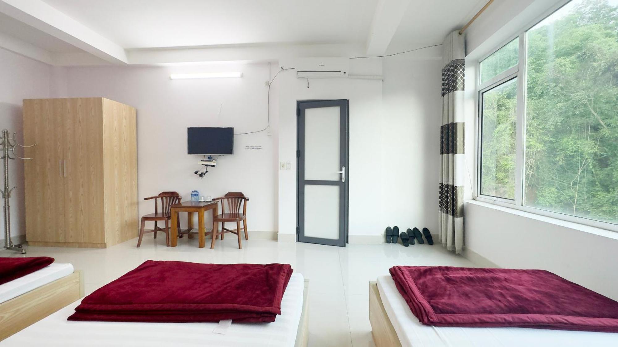 Quy Anh Hotel Bao Lac Town Eksteriør billede
