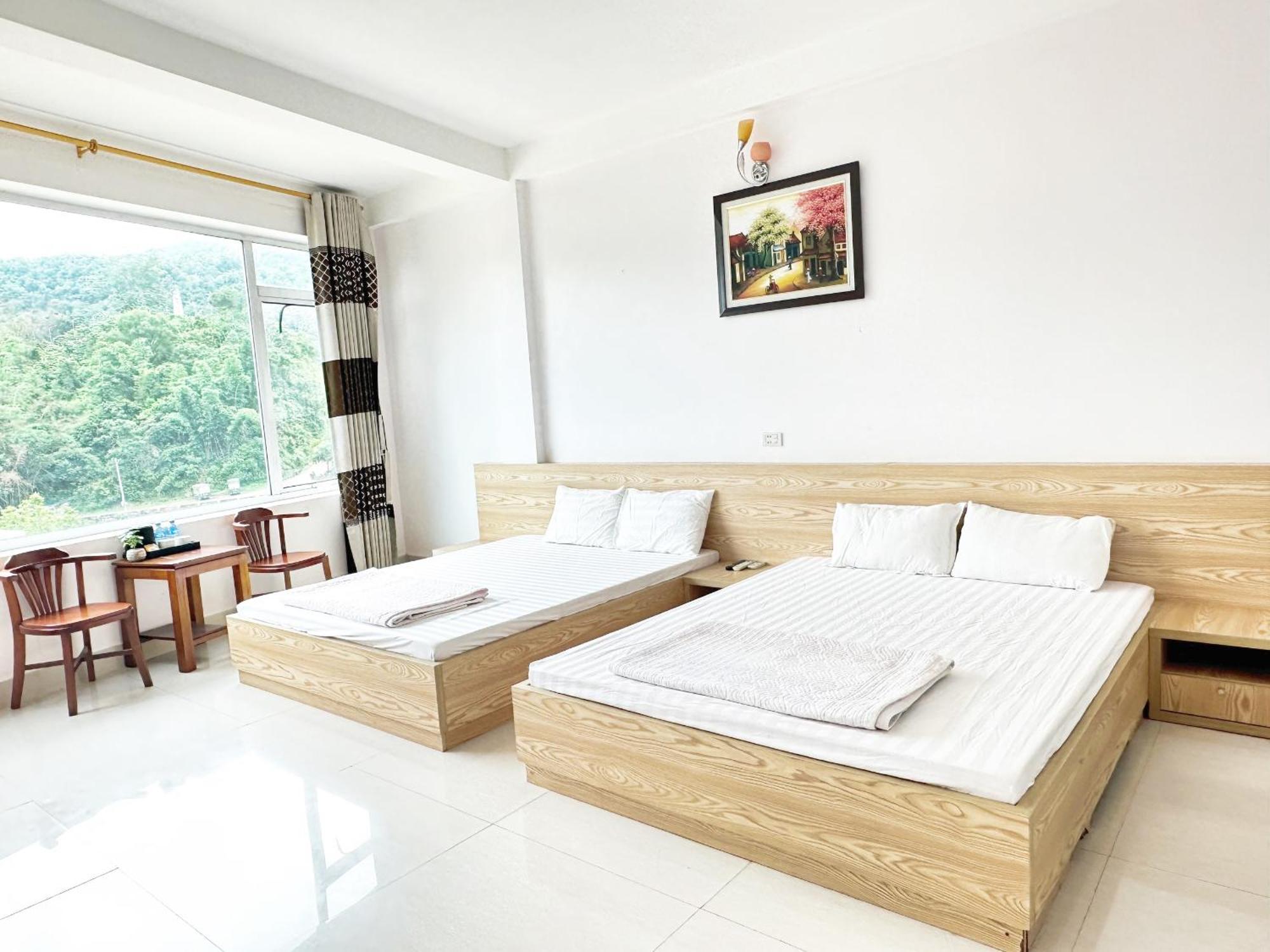 Quy Anh Hotel Bao Lac Town Eksteriør billede
